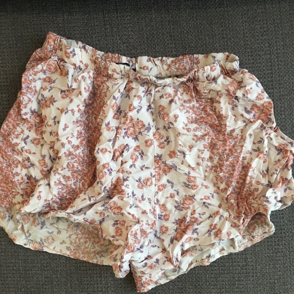 Brandy Melville Flowy Shorts - one size